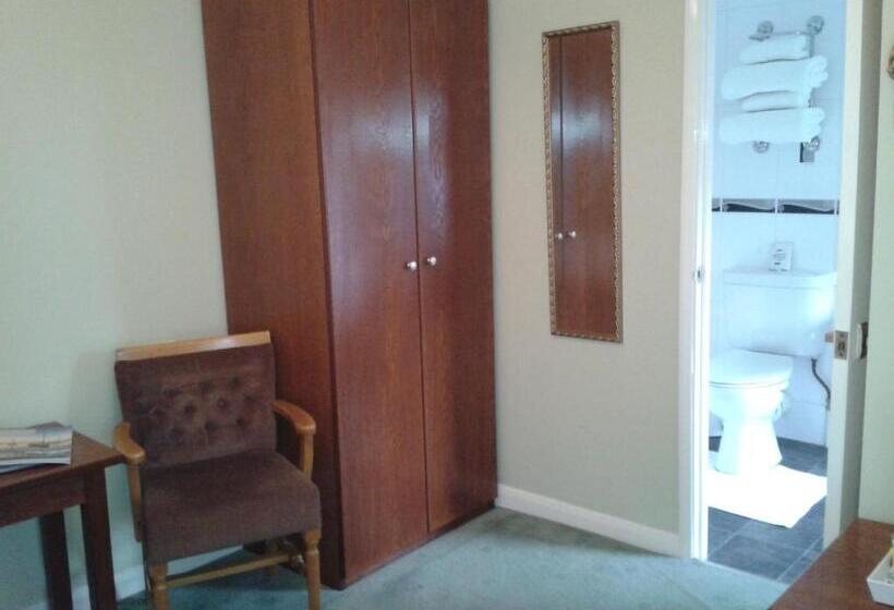 بنسيون The Burleigh