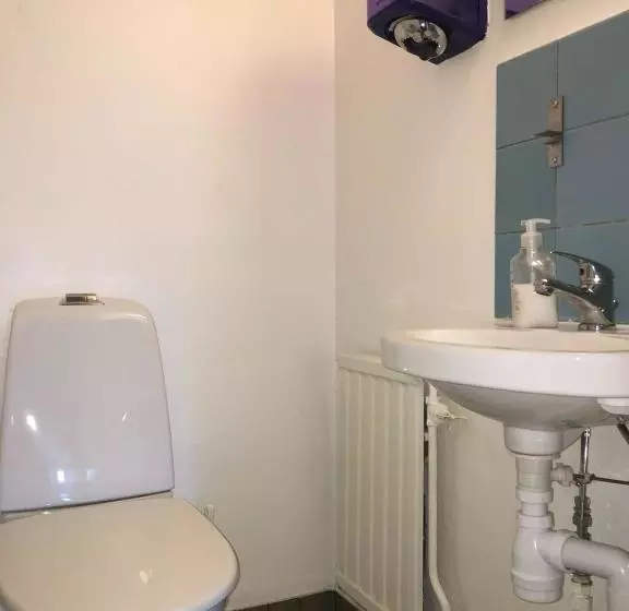 Retkeilymaja Grums Old House