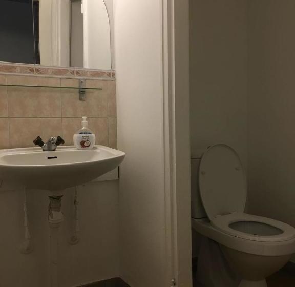 호스텔 Grums Old House