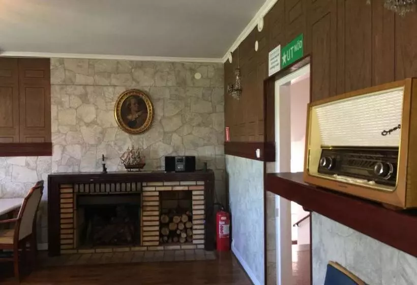 Retkeilymaja Grums Old House