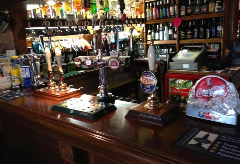 호스텔 The Golden Lion