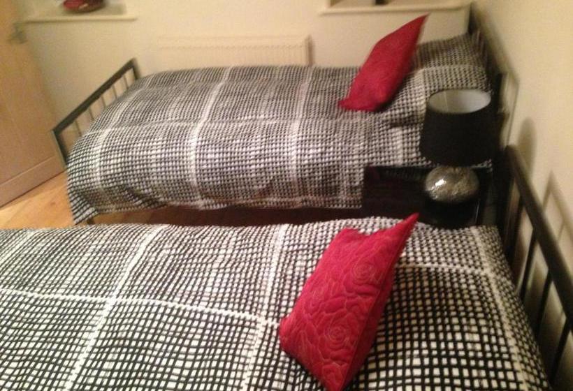 호스텔 The Golden Lion