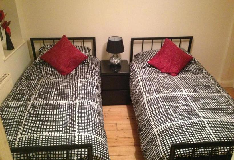 호스텔 The Golden Lion