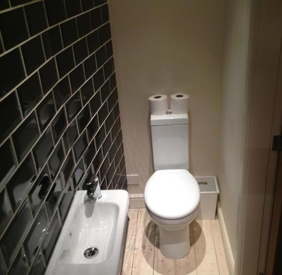 호스텔 The Golden Lion