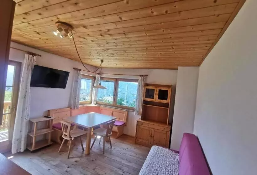 ベッドアンドブレックファースト Garni Tschutscherhof