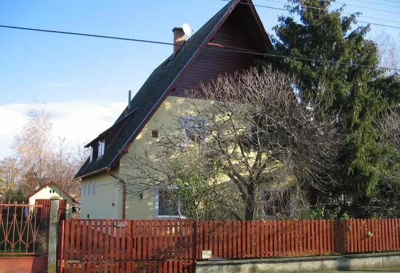 پانسیون Alpesi Vendégház
