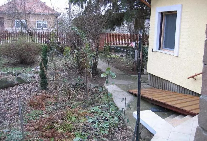 پانسیون Alpesi Vendégház