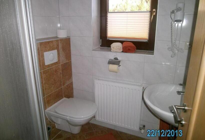 بنسيون Gästehaus Hirschenhof