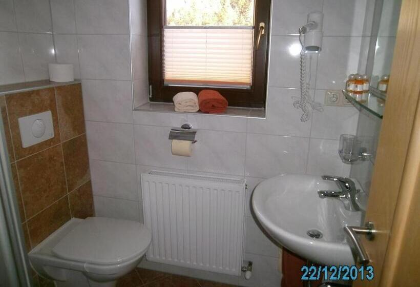 بنسيون Gästehaus Hirschenhof