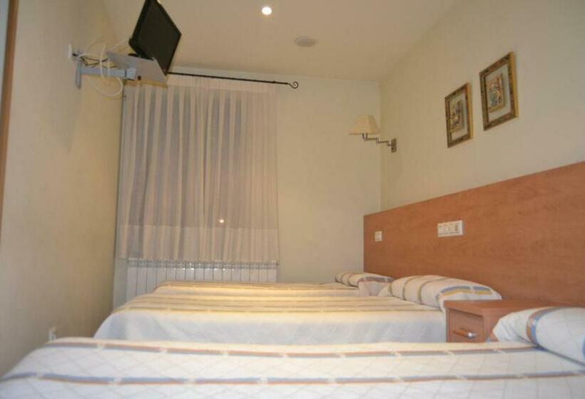 פנסיון Hostal Arévacos