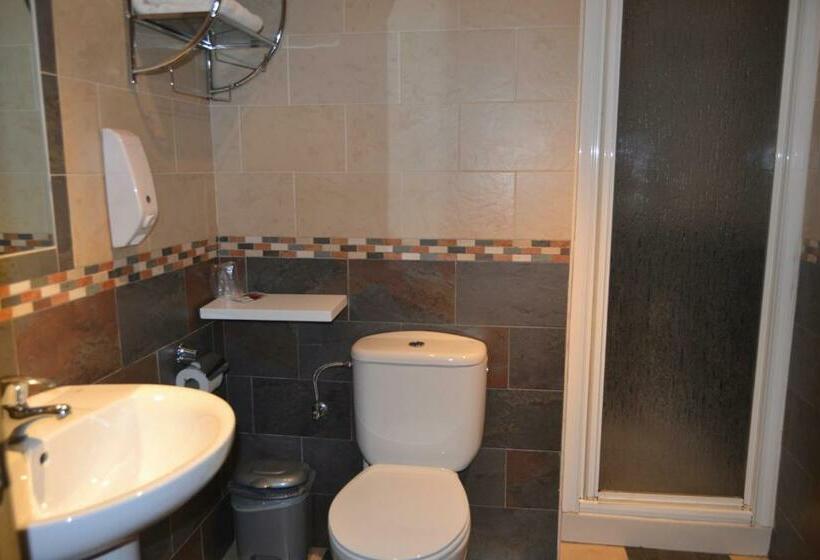 פנסיון Hostal Arévacos