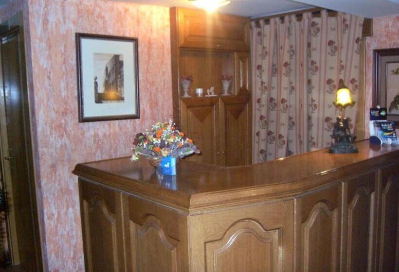 פנסיון Hostal Arévacos