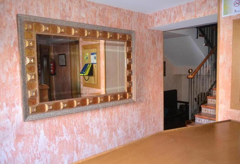 פנסיון Hostal Arévacos