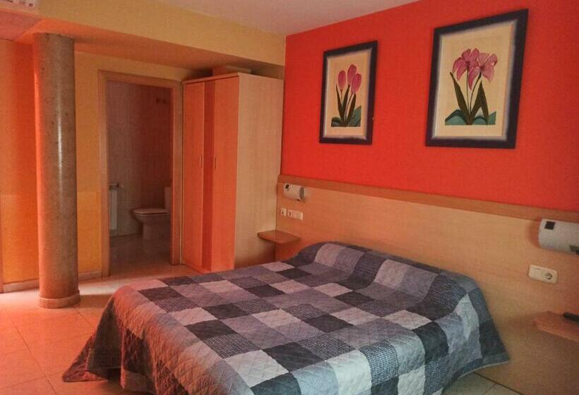 بنسيون Hostal Restaurante Baraka