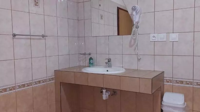 Majatalo Penzion U šelongů