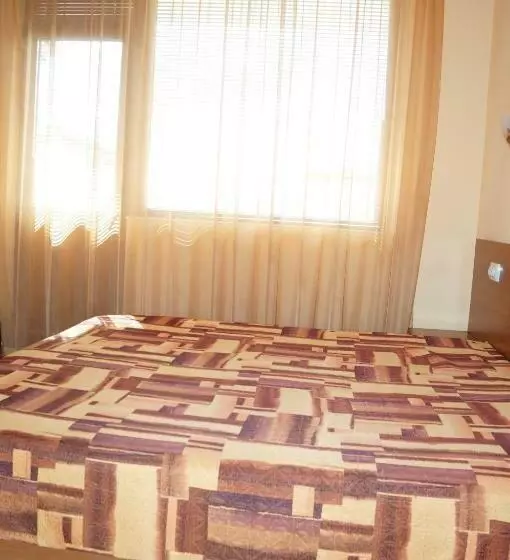 ペンション Tonus Guest House