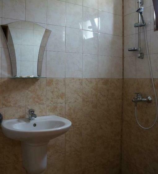 پانسیون Tonus Guest House