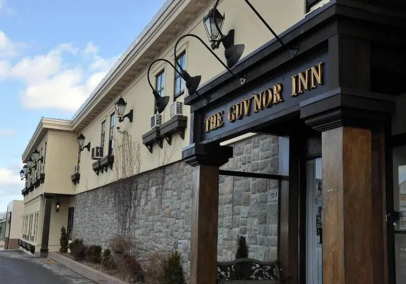 ユースホステル The Guv Nor Inn