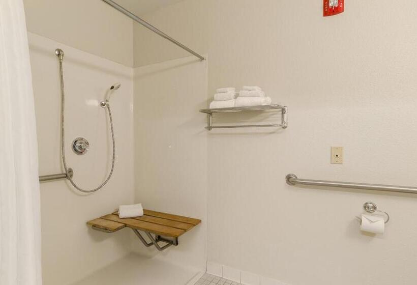 Hometowne Studios By Red Roof Denver Glendale/ Cherry Creek