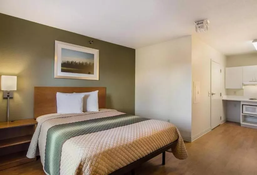 Hometowne Studios By Red Roof Denver   Glendale/ Cherry Creek