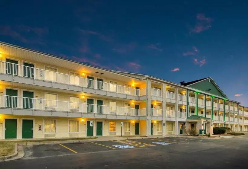 Hometowne Studios By Red Roof Denver   Glendale/ Cherry Creek