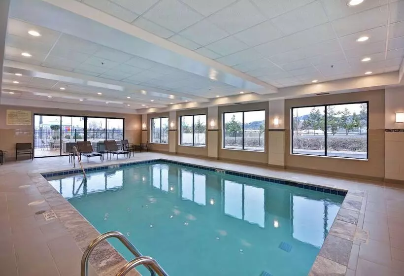 Hotelli Hampton Inn & Suites Grants Pass