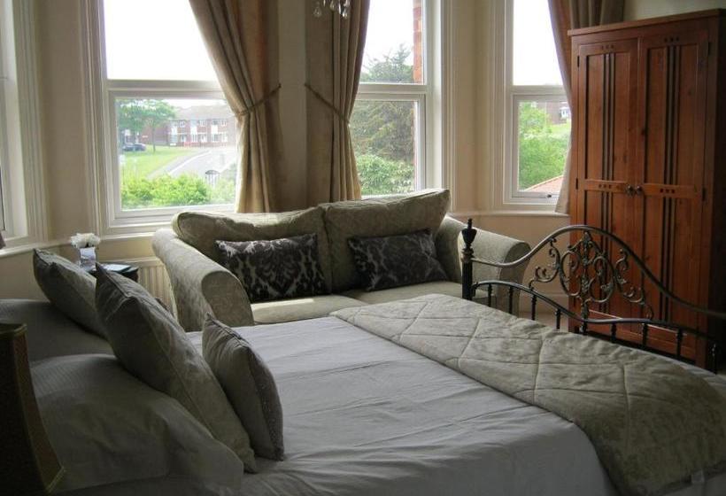 پانسیون Autumn Leaves Guest House