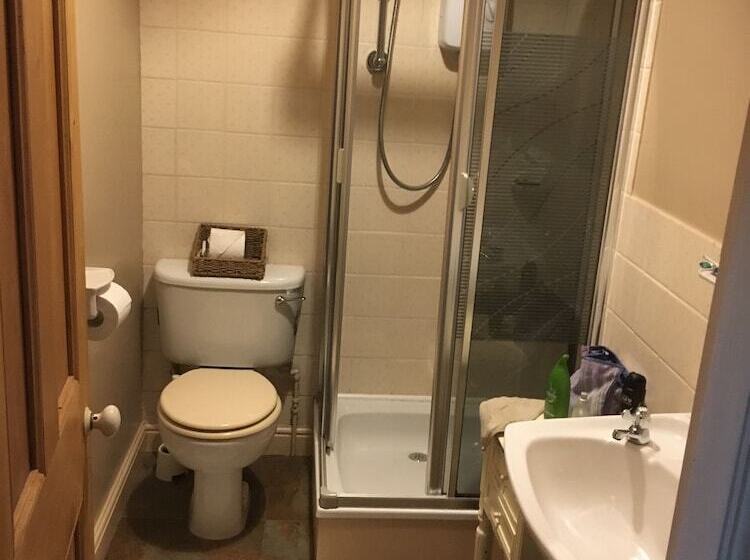 ペンション Cornerstones Guest House