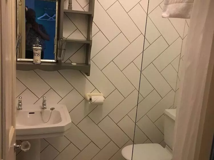پانسیون Cornerstones Guest House