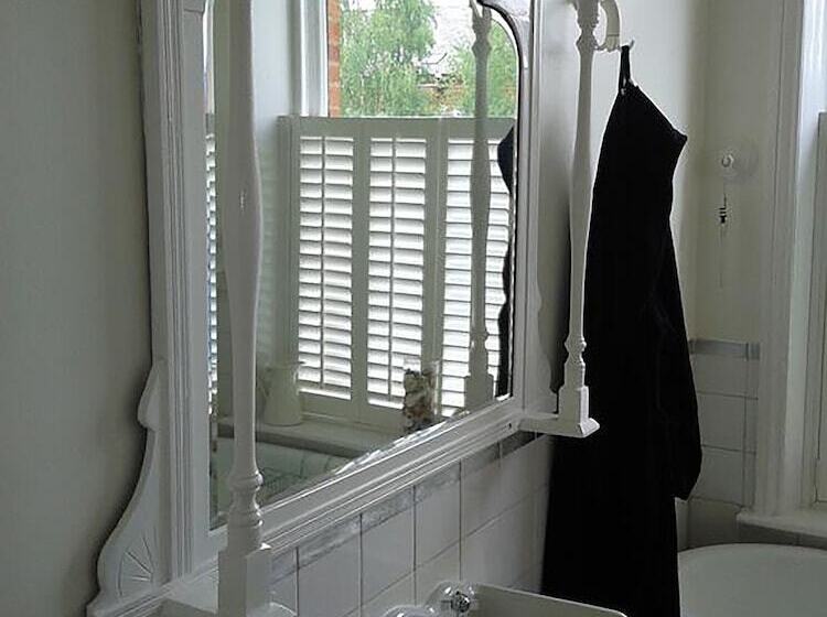 ペンション Cornerstones Guest House