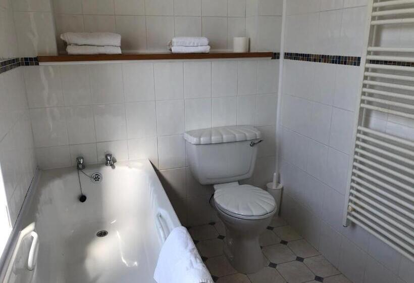 פנסיון Highland Moors