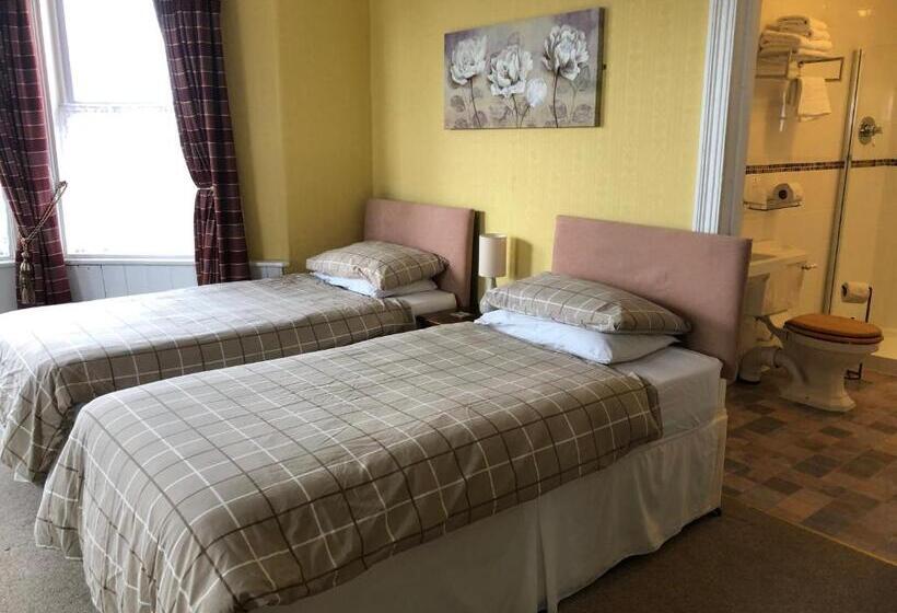 פנסיון Highland Moors