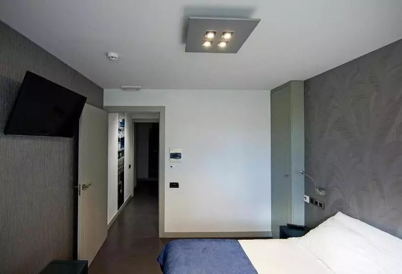 پانسیون Hostal Averroes