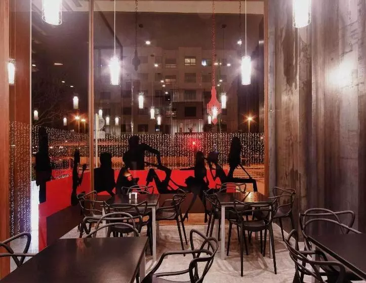 پانسیون Hostal Averroes