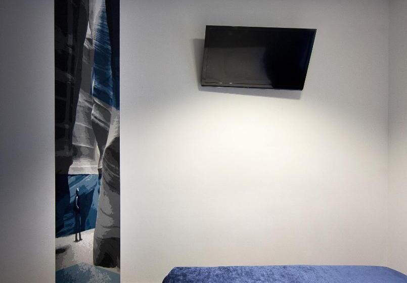 פנסיון Hostal Averroes