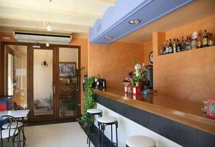 Majatalo Hostal La Fuente