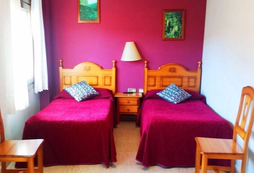 פנסיון Hostal Casa Castro