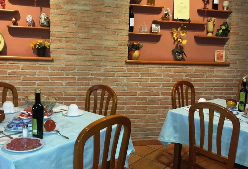 פנסיון Hostal Casa Castro