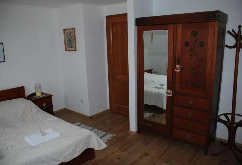 پانسیون Hungária Vendégház
