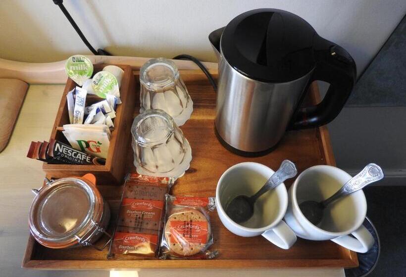 ペンション Riverside Cottage B&b