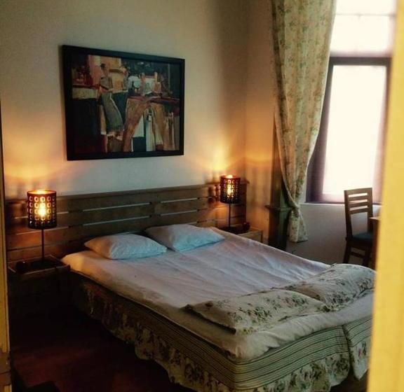 Appart Hôtel Maison De La Lune   Petite Auberge D Etterbeek