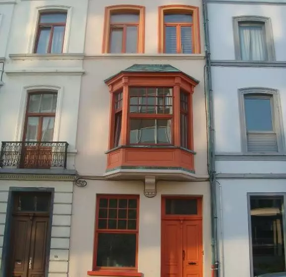 Appart Hôtel Maison De La Lune   Petite Auberge D Etterbeek