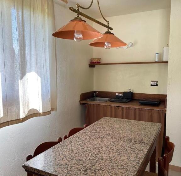 ホテル Chiesa Ignano 1778