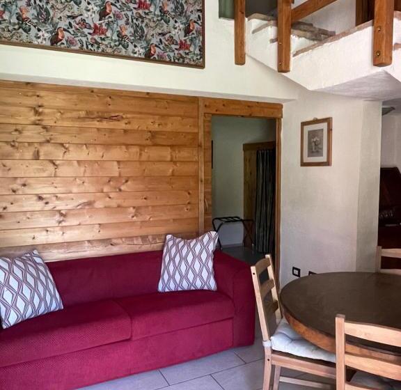 ホテル Chiesa Ignano 1778