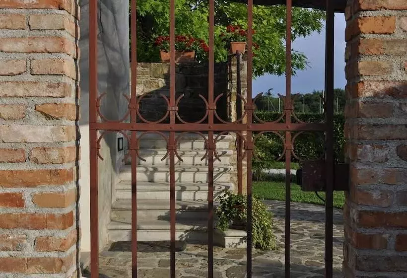 Hotel La Casa Griunit