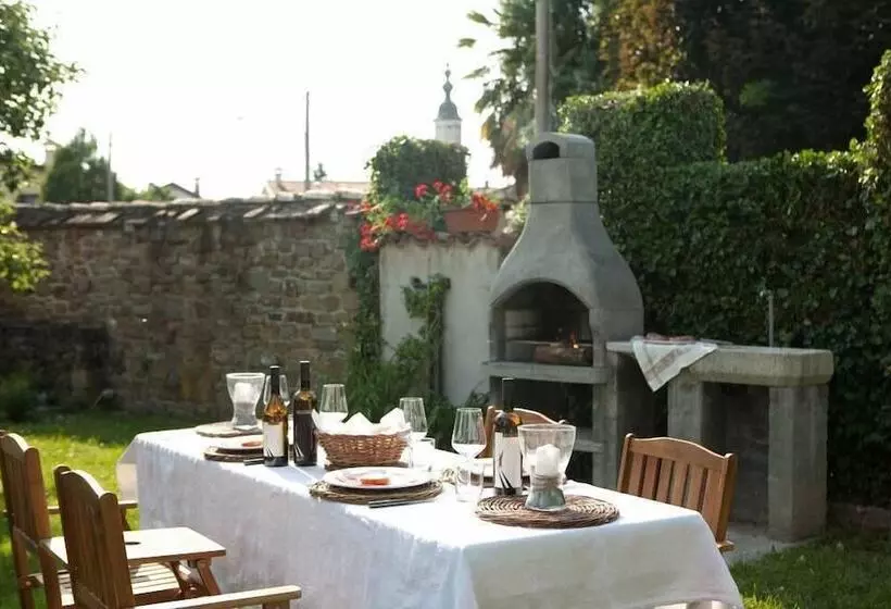 Hotel La Casa Griunit