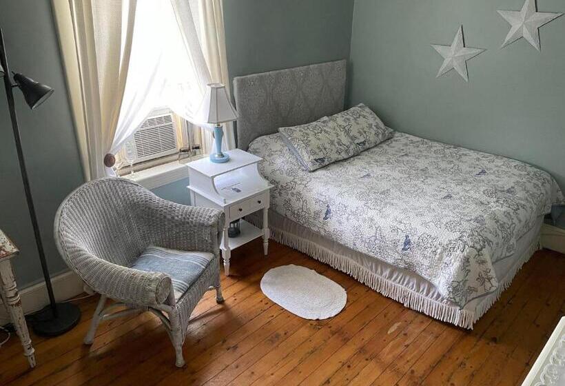 פנסיון Awakenings Inn