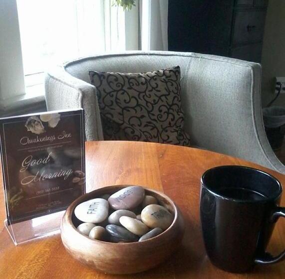 פנסיון Awakenings Inn