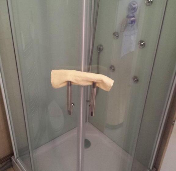 پانسیون Casa Merisor