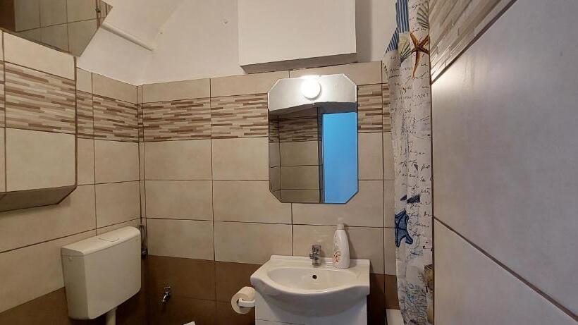 پانسیون Casa Merisor